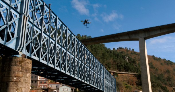 Drones 5G para controlar las vías del tren