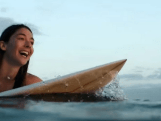 garazi sanchez surfista